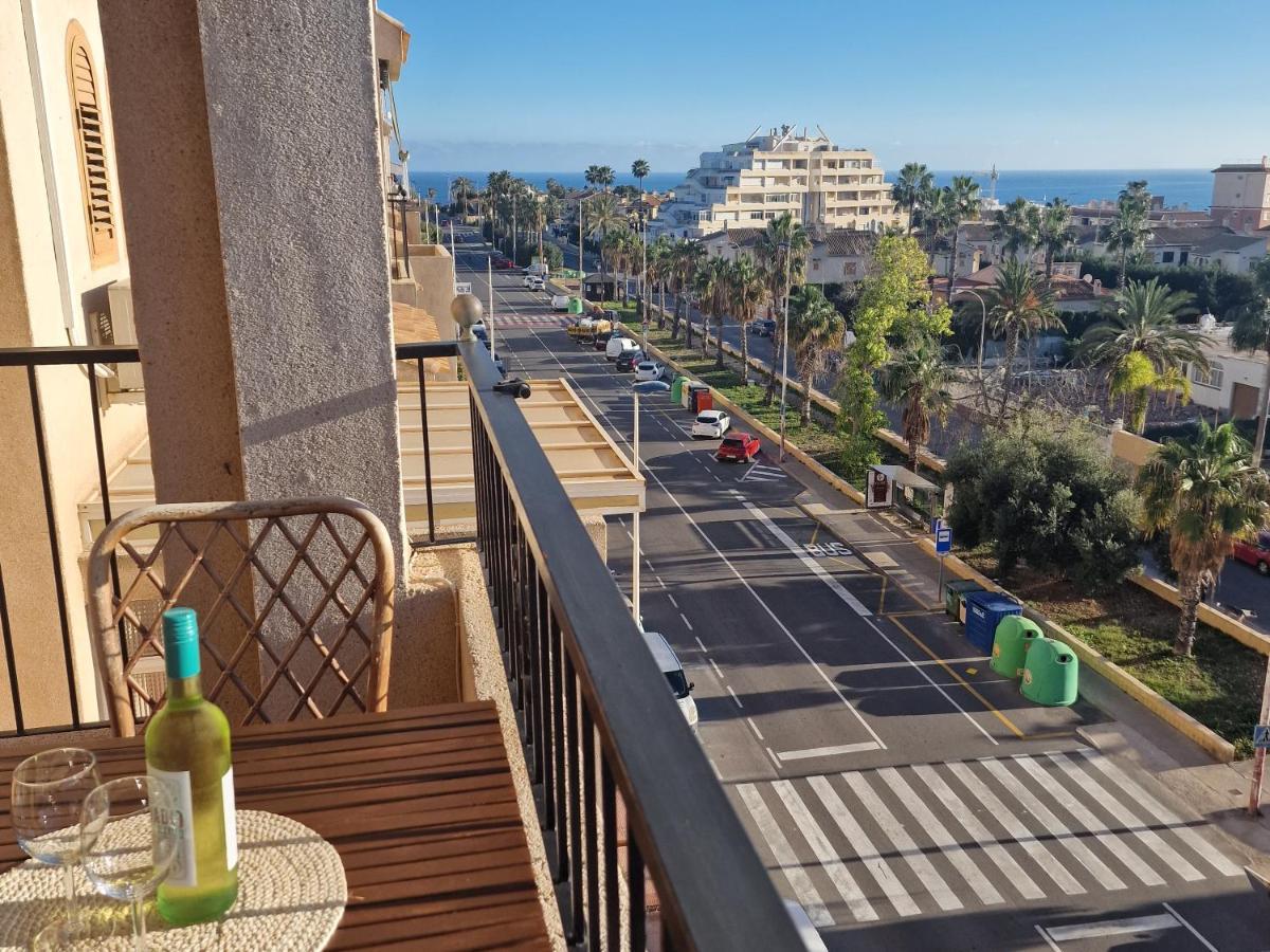 Cozy Apartment With Sea View Torrevieja Dış mekan fotoğraf